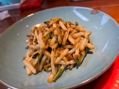 -魏铭鱼头捞饭(晋阳路店)