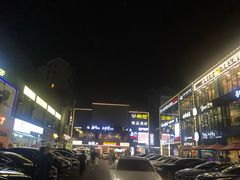 -天乐广场(食多滋美食城店)