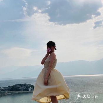 题外话：《司藤》正我没看过，朋友问是不是在司藤拍摄地