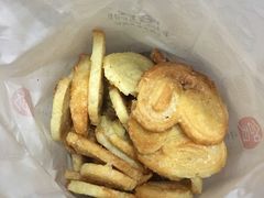 蝴蝶酥-上海哈尔滨食品厂(汇联商厦店)