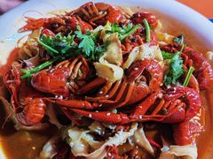 -老东镇啤酒屋海鲜加工·蒸汽海鲜·海鲜烧烤(台东店)