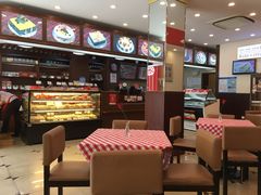 -红宝石·鲜奶小方·海派西点房(南丹店)