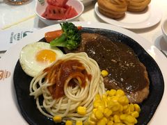 -汤姆家的牛排意面披萨(融创茂店)