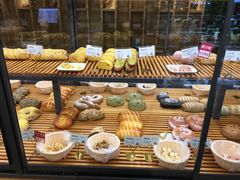 -焙丽拾光(麦凯乐直营店)