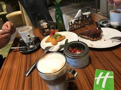 -苏州汇融广场假日酒店