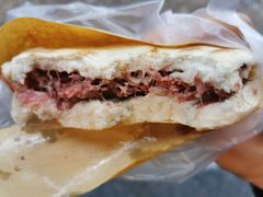 腊牛肉夹馍-杨天玉腊牛羊肉店