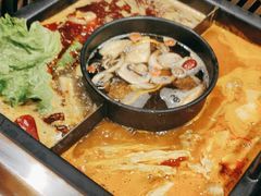 -吴氏老牌坊云南鱼豆花火锅店(通江街店)