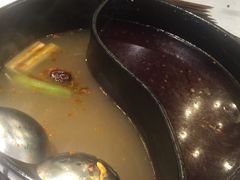 -钢管厂五区小郡肝串串香(奥克斯广场锦城万达店)