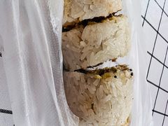 咸蛋黄糯米包油条-殷姐糯米包油条