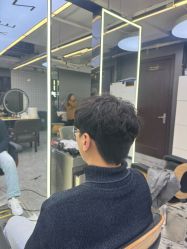 -藤野造型烫发染发