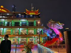 -黄浦江游览十六铺3号码头网红自助餐