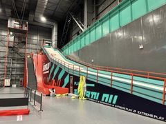 -极限PLAY运动娱乐新世界·团建派对表演休闲馆·室内高空游乐园