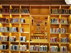 -漕河泾街道图书馆(漕河泾社区文化活动中心店)