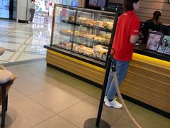 面包甜点陈列柜-星巴克(广州中华广场B1层店)