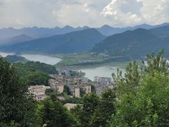 -三峡梯城