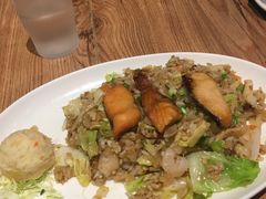 三文鱼虾仁炒饭-玛格萝妮(汇智国际商业中心店)