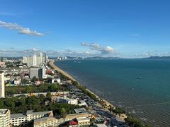 -乔木提恩海滩