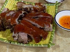 -黄记四更烤乳猪店