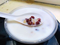 红豆薏米鲜奶-百花传统甜品店(原址店)