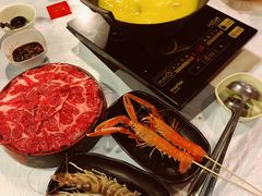 -鲜入围煮花胶鸡海鲜火锅
