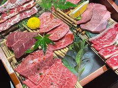 -山川小町·极番烧肉(新地假日广场店)
