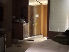 -上海滴水湖皇冠假日酒店