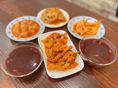 -爆炸头阿姨小四川正宗川味小吃(无任何分店)