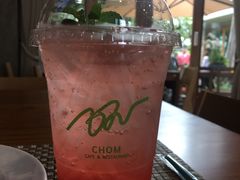 -Chom Cafe and Restaurant