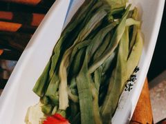-老牌坊云南鱼豆花火锅(哈西万达店)