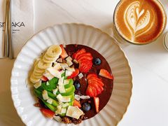 燕麦巧克力牛油果碗-SMAKA(复兴soho店)