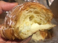 流奶黄金羊角-麦田工坊(月湖店)