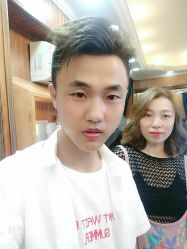店长小帅哥合影-小齐发型Star·Salon