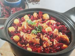 石锅麻辣芋艿牛蛙-有璟阁港式餐厅(金融街购物中心店)