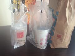 -麦当劳(展览路店)