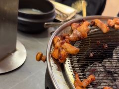 -围炉肉舍•炭烤活鳗•丹东海鲜烤肉(步行街店)