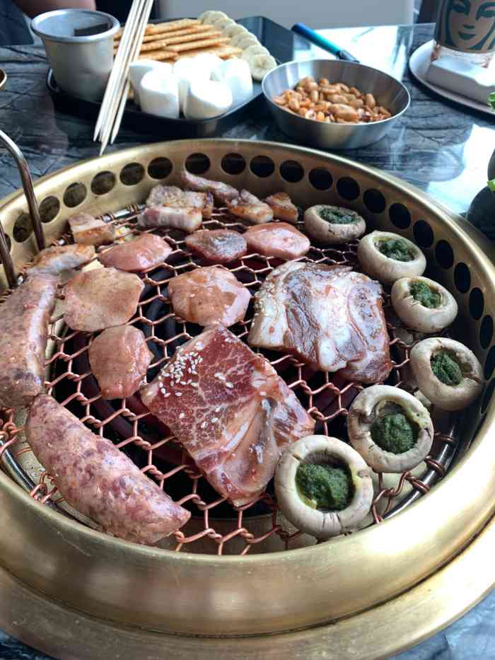 义气烤肉餐吧(大族广场店)-"周末约上三个好朋友,一起来亦庄,享受了一