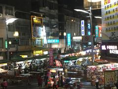 -六合夜市