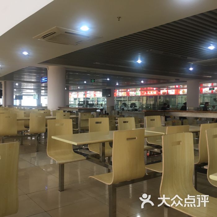 东华大学第一食堂