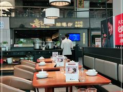 大堂-老头儿油爆虾·1987杭州烟火味(湖滨银泰in77D区店)