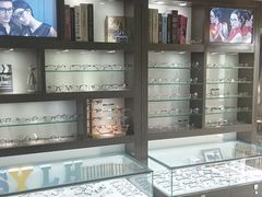 店内环境-视野联行眼镜蔡司·依视路官方授权店(顺城店)