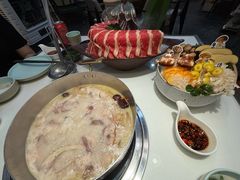 -洪氏嗨捞·猪肚鸡火锅(阳光天地店)