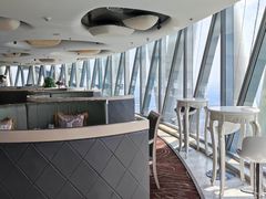 -广州塔卢特斯法国旋转餐厅
