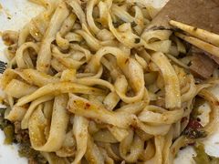 -顺溜·手工刀削面·黑金店(铜锣湾店)
