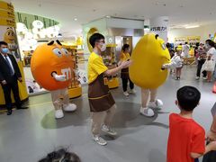 -m豆巧克力世界(上海世茂广场店)