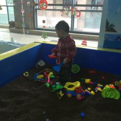 -Cool-Fun蓝鲸π水育早教中心(金山万达海汇街店)