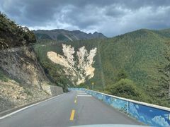 -亚拉雪山风景区