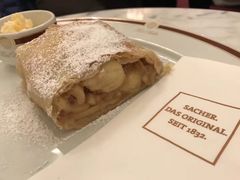 -Cafe Sacher(WIEN)