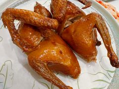 脆皮红烧乳鸽-翠园(北京王府中环店)