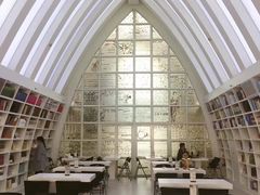 -钟书阁(松江泰晤士小镇店)