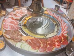 -哈哈碳都·牛肋条无限自助烤肉(台江万达店)